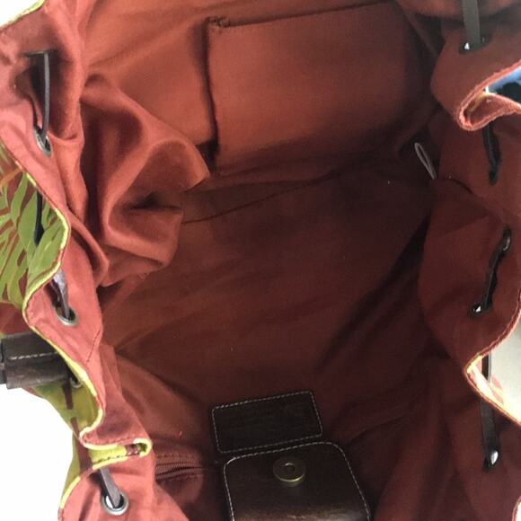 Relic Leaf Print Cinched Snap Closure Green Red  Handbag with Removable Strap - Picture 4 of 7